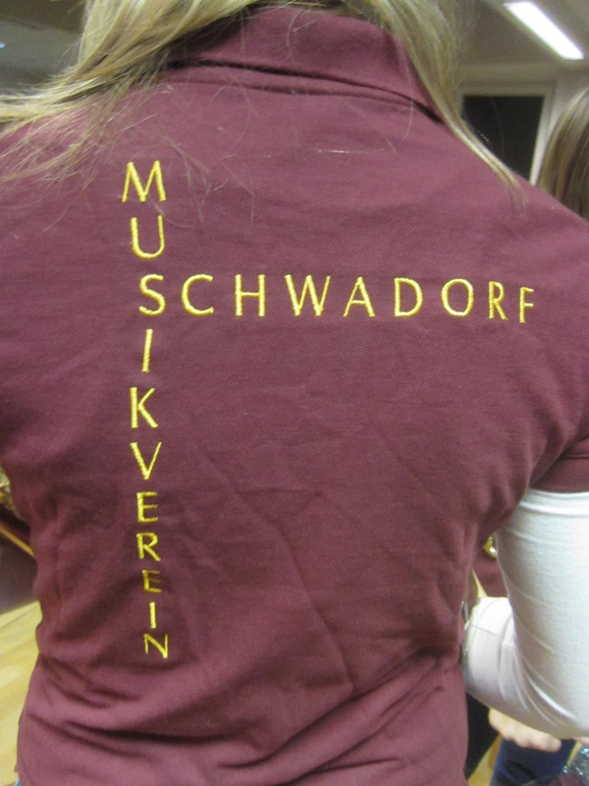 MV-Schwadorf Rote Leiberl 2013 Gruppenfoto